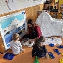 V zemi sněhu a ledu