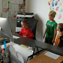 266edb1e-7482-432c-a1df-fdde7ca34e29