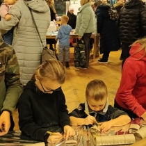 608d8094-8abc-436a-a511-9f9165b40c54